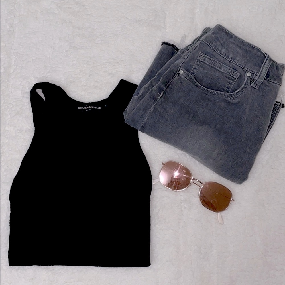 BRANDY MELVILLE TOP